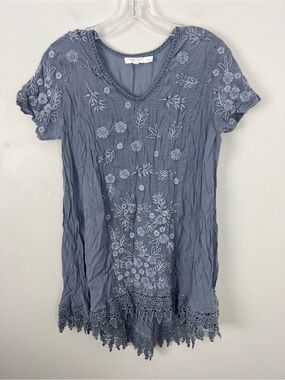 Kyla Seo Embroidered Lace Hem V Neck Women’s Top Dusty Blue